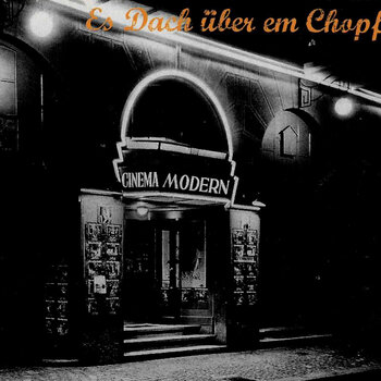 Schwarzweiss CD-Cover mit einem Kino Eingang von früher. 